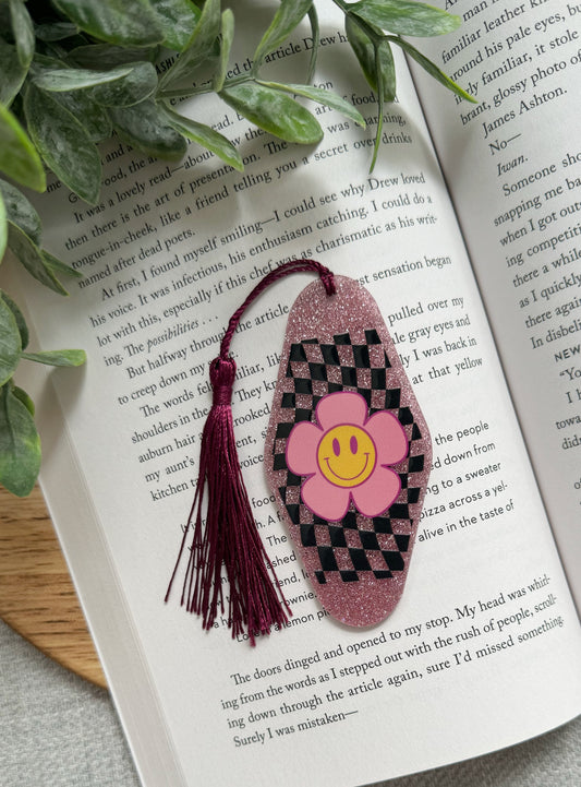 Glittery Smiley Daisy Acrylic Motel Bookmark